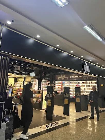 Fachada da loja Elegancia Company em Ciudad del Este, Paraguai