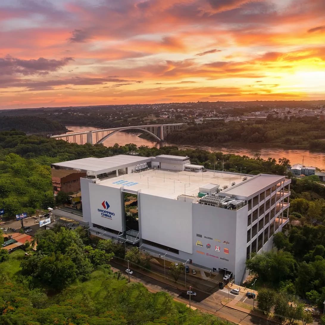 Fachada da loja Shopping China em Ciudad del Este, Paraguai